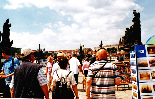 karlsbruecke_im_sommer_01